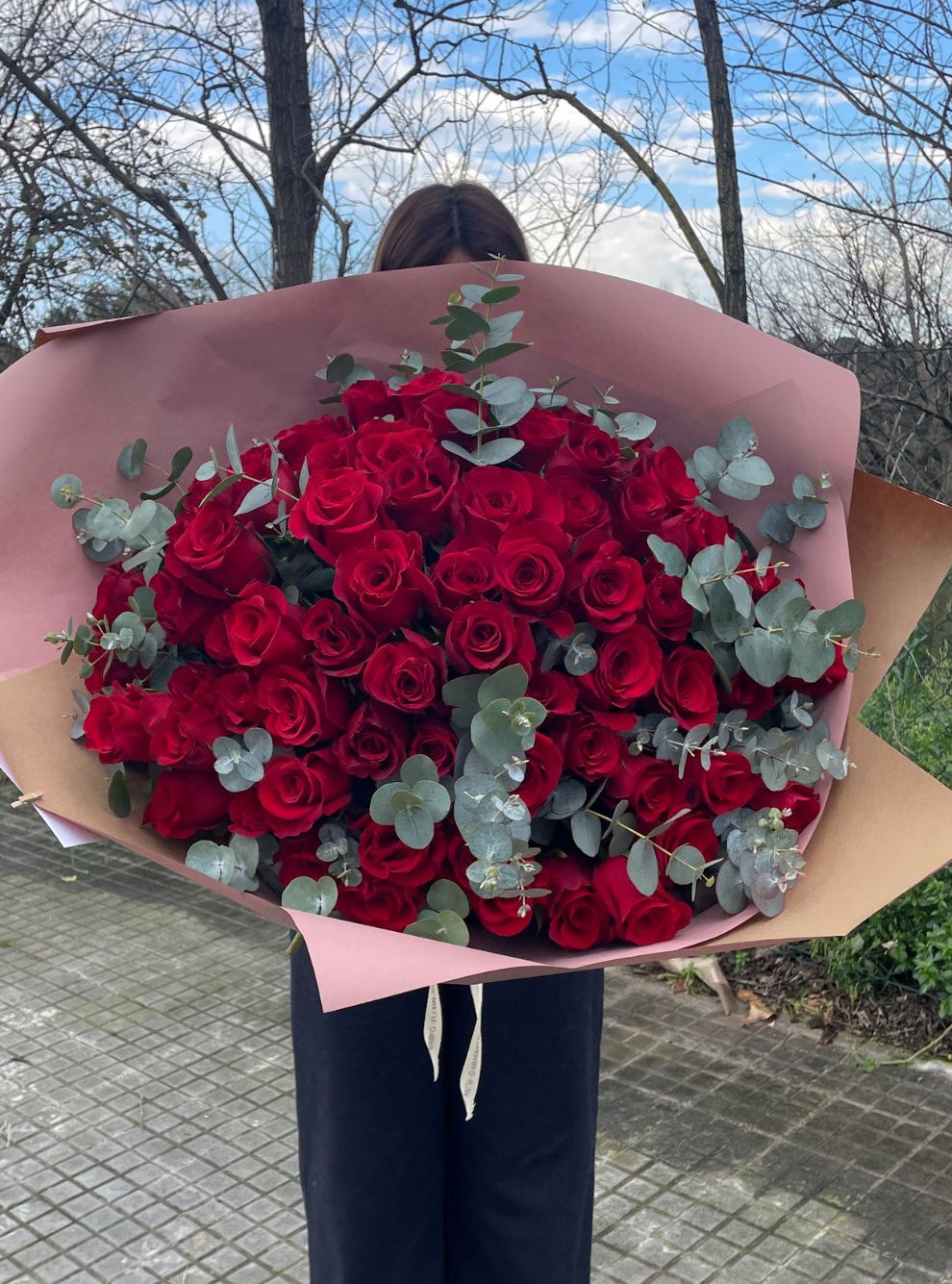 RAMO DE ROSAS ROJAS